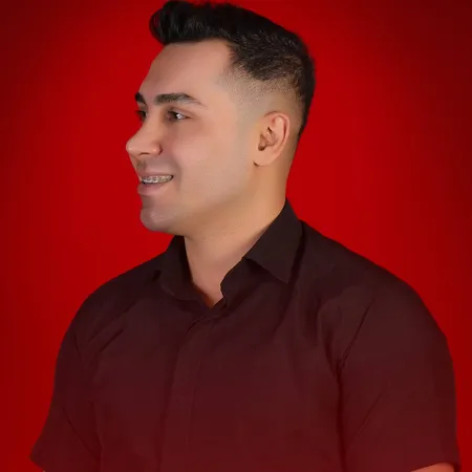 دانلود آهنگ ایلیا حسینی فرش قرمز