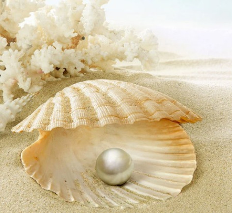 دانلود آهنگ مروارید دور گردنت خودم دیدم میبندی + ریمیکس