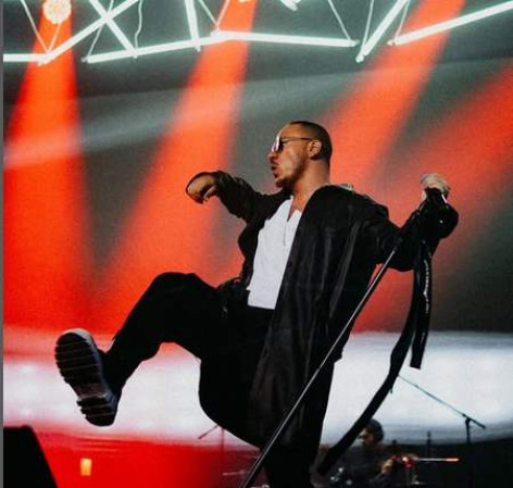 دانلود آهنگ اشوان غریبه