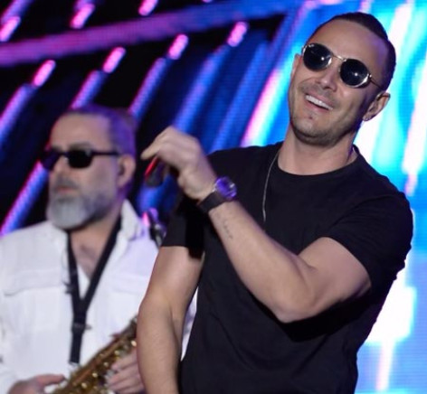 دانلود آهنگ ناصر زینعلی دوست دارم