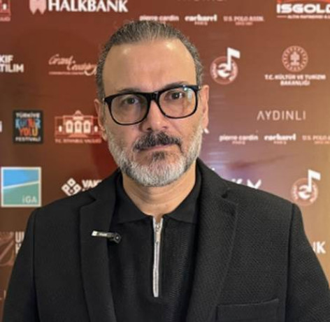 دانلود آهنگ من اون شهر دورم که بغضش شکسته