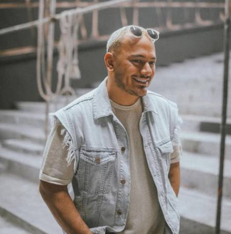 دانلود آهنگ بدون شب بخیر تو بالاخره خوابم گرفت