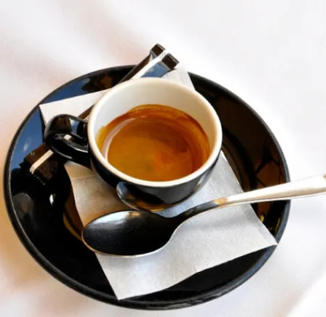 دانلود آهنگ اسپرسو ماکیاتو تامی