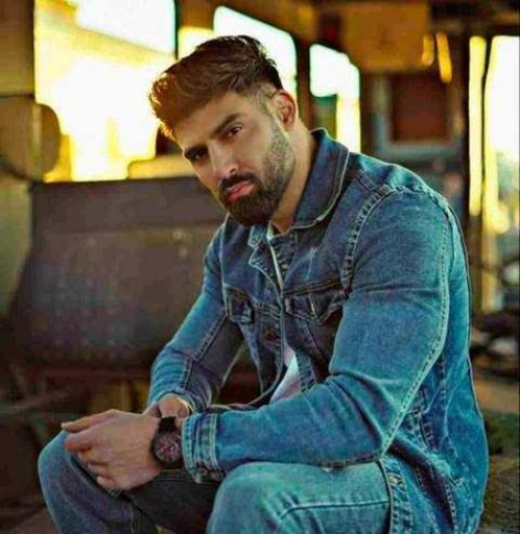 دانلود آهنگ عشق اول از محمد محرمی