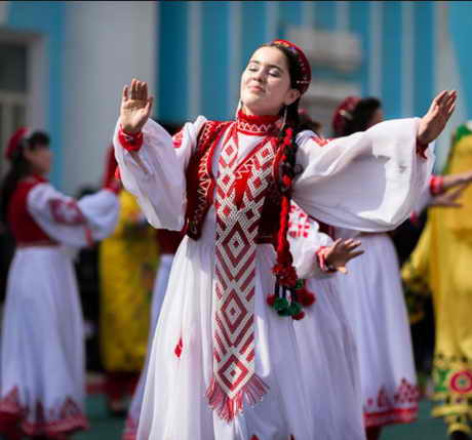 دانلود آهنگ تاجیکی سبزه به ناز می آید