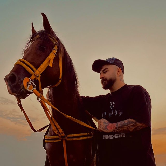 دانلود آهنگ بنام ویس گیتاری جدید با صدای مهدی آبگون و علی اکبر محمدی