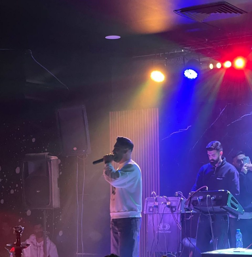 دانلود آهنگ بنام ساعت 5 بوه با صدای جواد عباسی