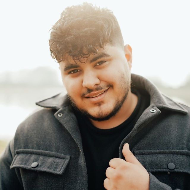 دانلود آهنگ بنام ویس نجس ذات هیچوقت خار نوونه با صدای پرهام کریمی