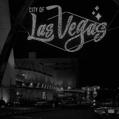 دانلود آهنگ بنام ایستر اسکریمز با صدای استرید