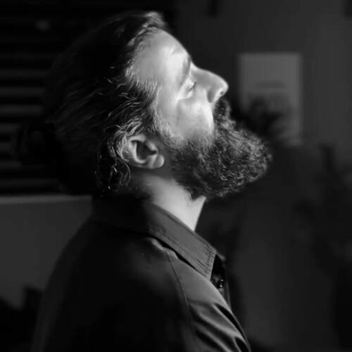 دانلود آهنگ بنام گل پر پر با صدای مهدی دارابی